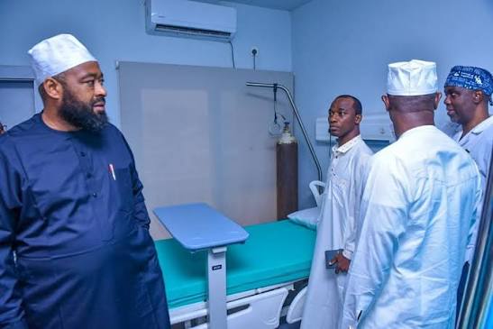 His Excellency the Governor inspecting a health facility in Niger State